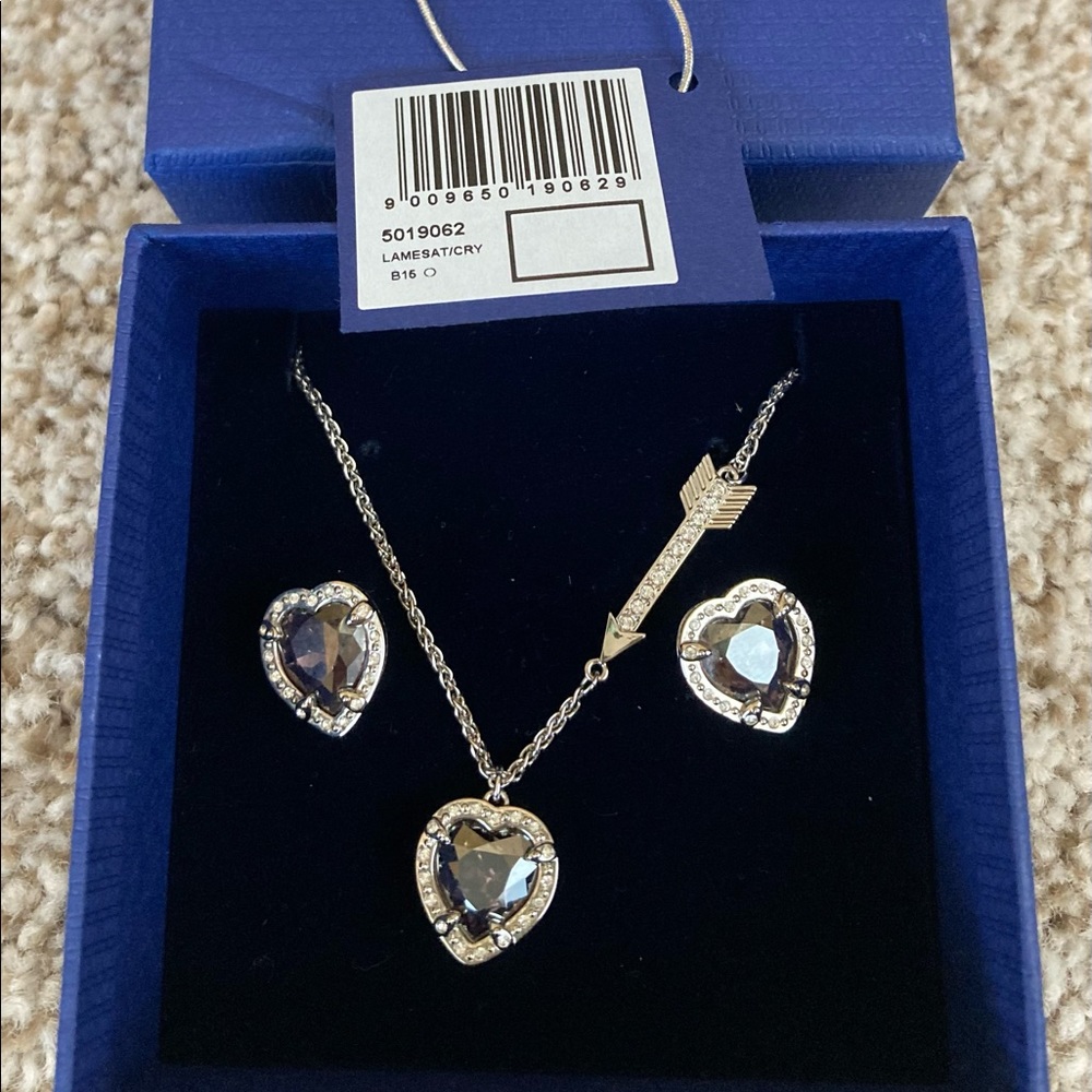Swarovski Velika Heart Pendant Necklace and Earrings Set NEW